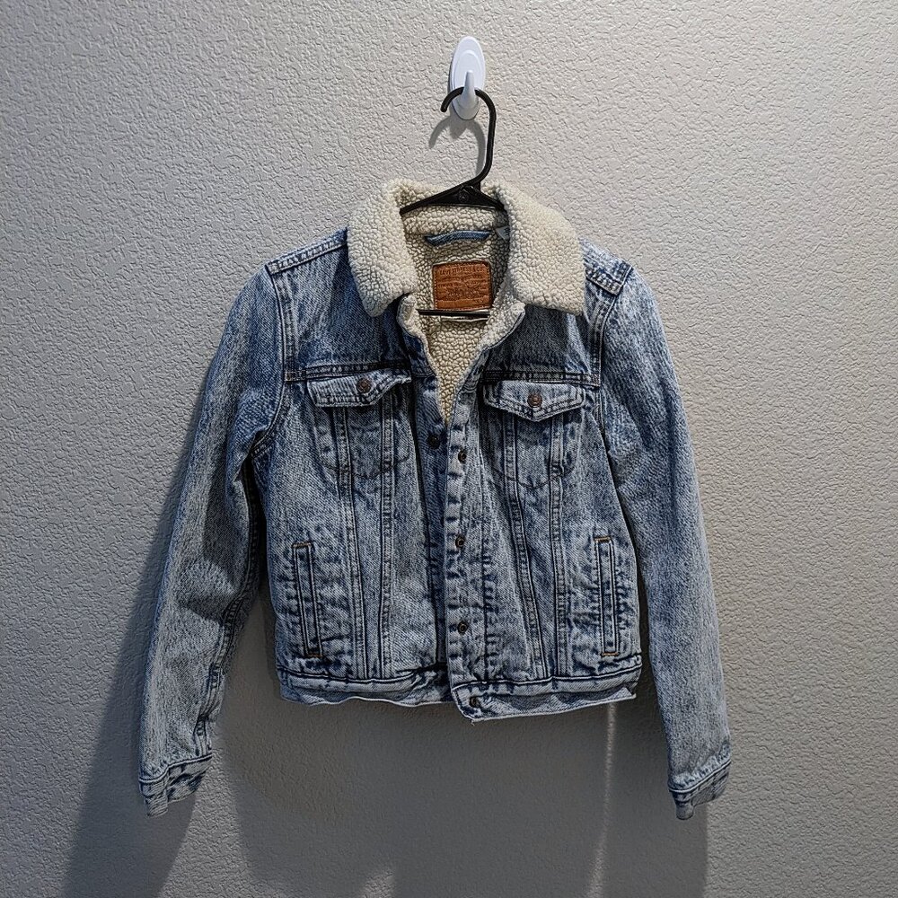 Levi's light denim sherpa trucker jean jacket - Size Small